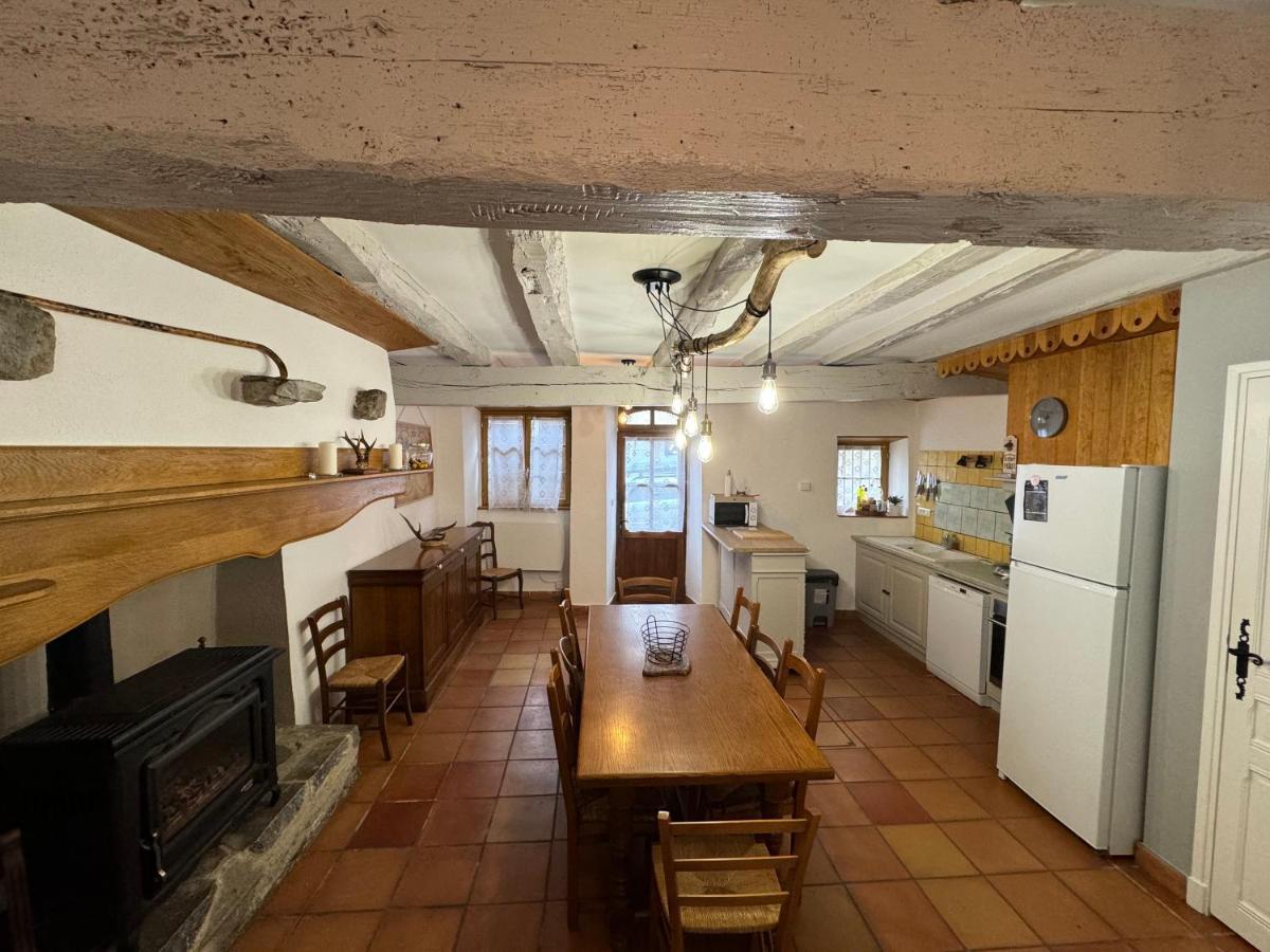 Agreable Maison De Village Au Coeur De Sarrancolin Bagian luar foto